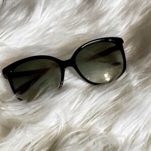 Classic Black Women's Oversized Sunglasses